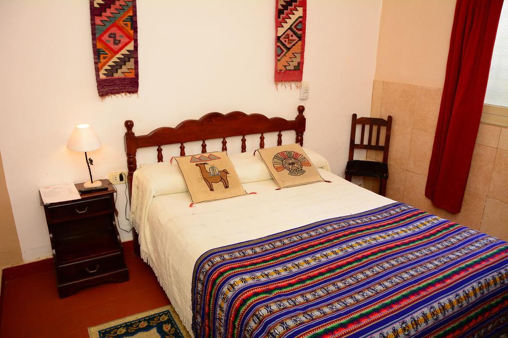Hostal Yatasto Salta Buitenkant foto