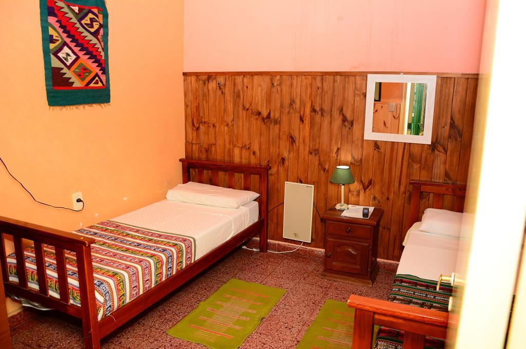 Hostal Yatasto Salta Buitenkant foto